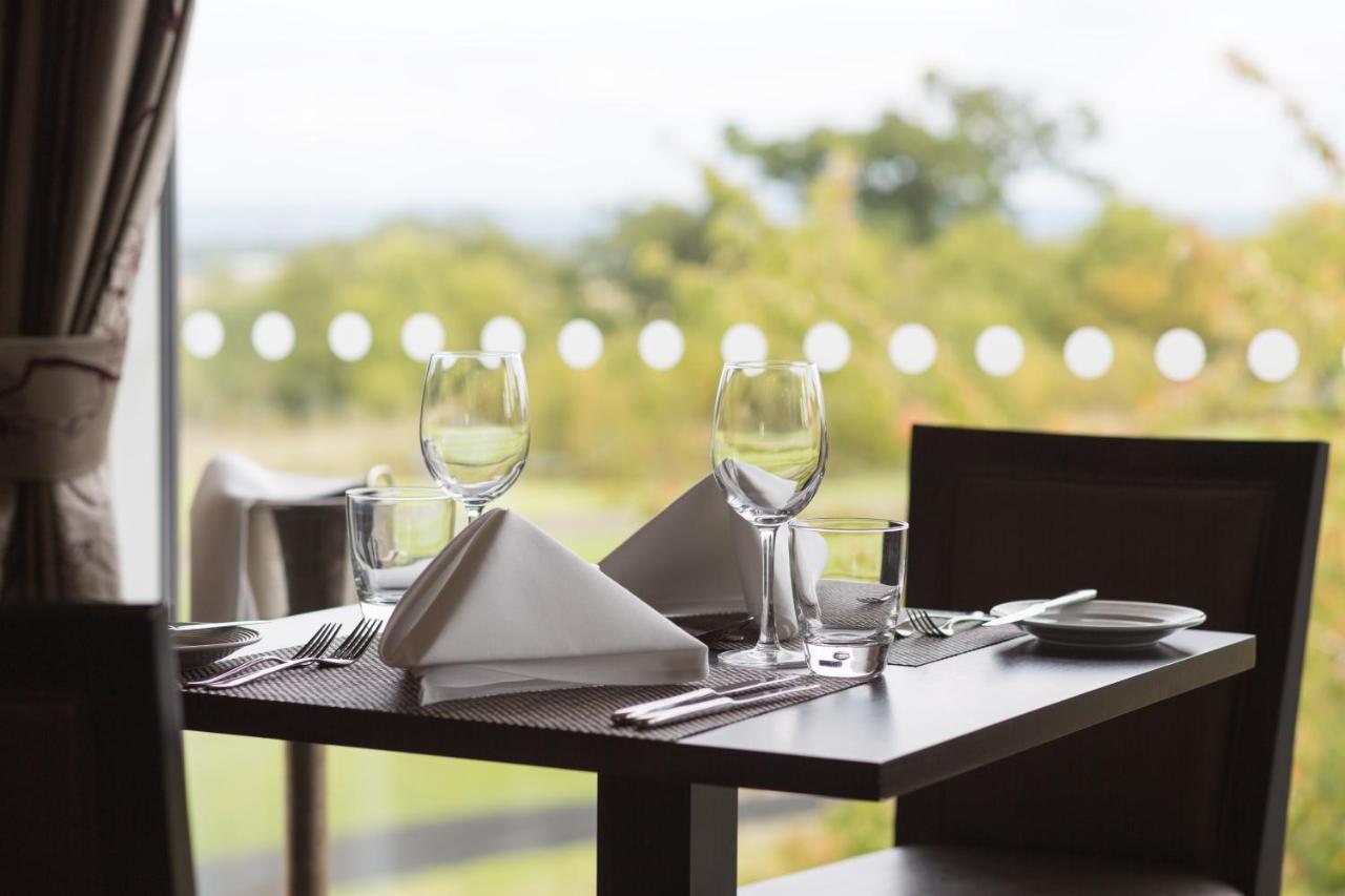 The Oxfordshire Golf & Spa Hotel Thame Exterior foto