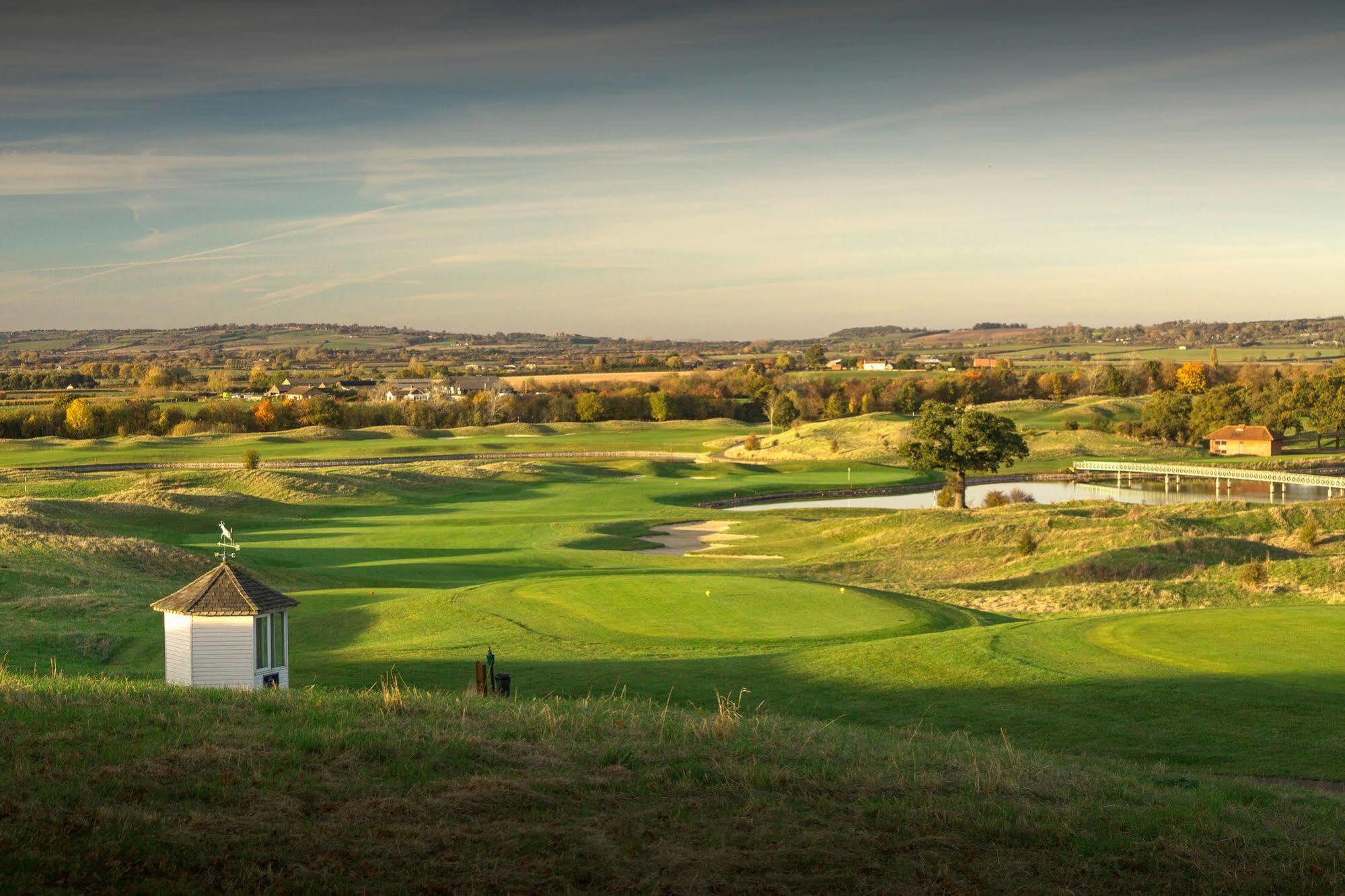 The Oxfordshire Golf & Spa Hotel Thame Exterior foto